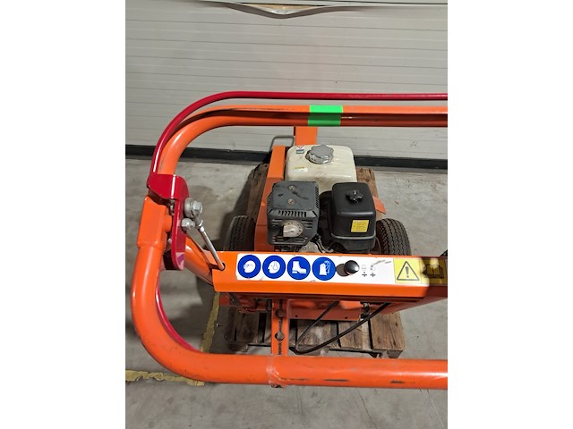 Boomstronkhakselaar - 13pk - benzine, dosko, 337-13h, 2017 - afbeelding 33 van  35