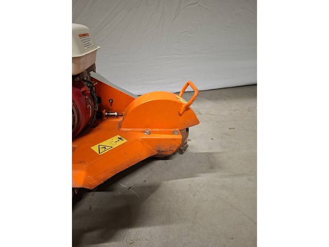 Boomstronkhakselaar - 5,5pk - benzine dosko, 200-orange-6h, bouwjaar 2019 - afbeelding 2 van  12