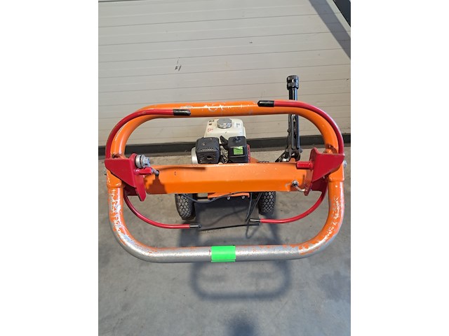 Boomstronkhakselaar - 5,5pk - benzine dosko, 200-orange-6h, bouwjaar 2019 - afbeelding 3 van  22