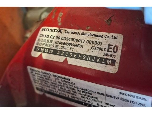 Boomstronkhakselaar - 5,5pk - benzine dosko, 200-orange-6h, bouwjaar 2019 - afbeelding 22 van  22