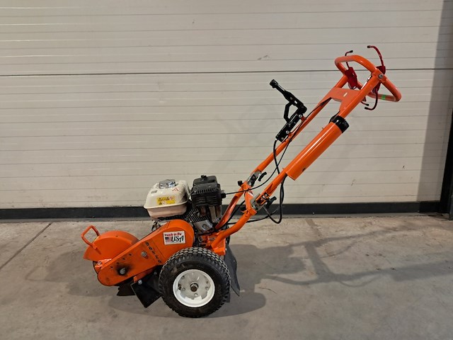 Boomstronkhakselaar - 5,5pk - benzine dosko, 200-orange-6h, bouwjaar 2019 - afbeelding 2 van  11