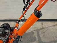 Boomstronkhakselaar - 5,5pk - benzine dosko, 200-orange-6h, bouwjaar 2019 - afbeelding 3 van  11