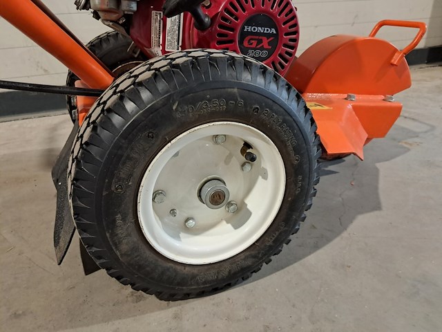 Boomstronkhakselaar - 5,5pk - benzine dosko, 200-orange-6h, bouwjaar 2019 - afbeelding 8 van  11
