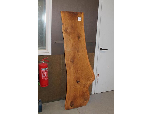 Boomtafelblad. afmeting circa 57 x 178 cm met dikte 25 mm. - afbeelding 2 van  3