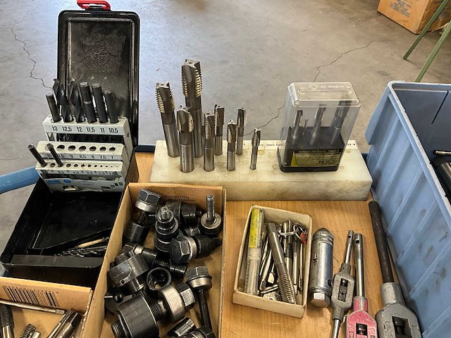 Boor- en tapgereedschap divers - afbeelding 5 van  7