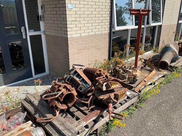 Boorgereedschap "slips and rig tongs" - afbeelding 1 van  4
