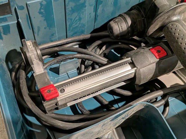 Boorhamer 710w 230v sds-plus met stofafzuiging, bosch, gbh 2-23 rea, 2020 - afbeelding 3 van  7