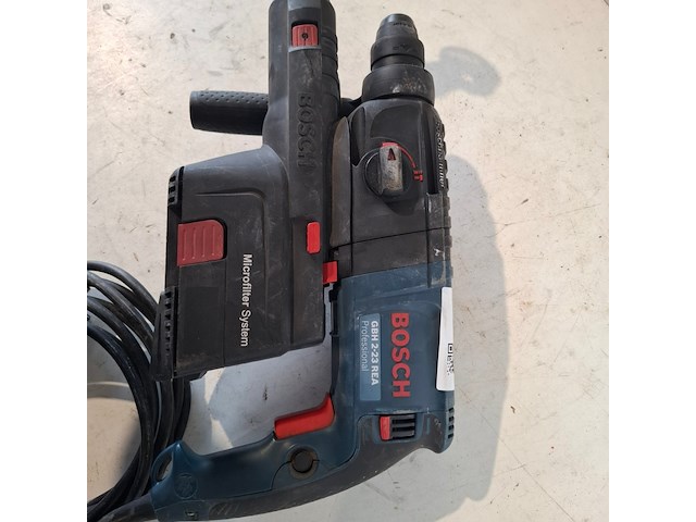 Boorhamer 710w 230v sds-plus met stofafzuiging bosch, gbh 2-23 rea, bouwjaar 2017 - afbeelding 2 van  4