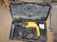 Boorhamer dewalt in kunststof koffer. - afbeelding 1 van  2