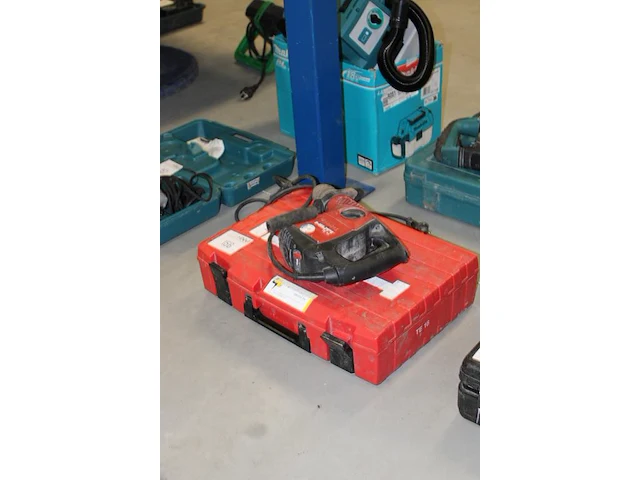 Boorhamer hilti te16 met kunststoffen koffer - afbeelding 2 van  2