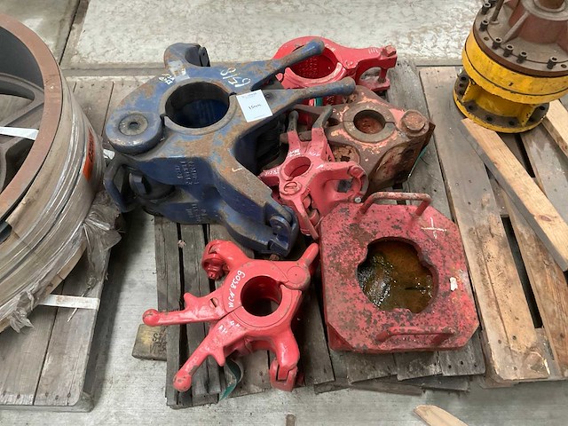 Boorkraag (5x) "elevator and bit breaker" - afbeelding 1 van  3