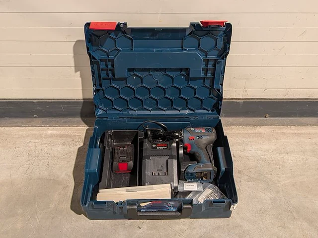Boormachine accu 18v bosch, gsr 18v-28, bouwjaar 2020 - afbeelding 1 van  7