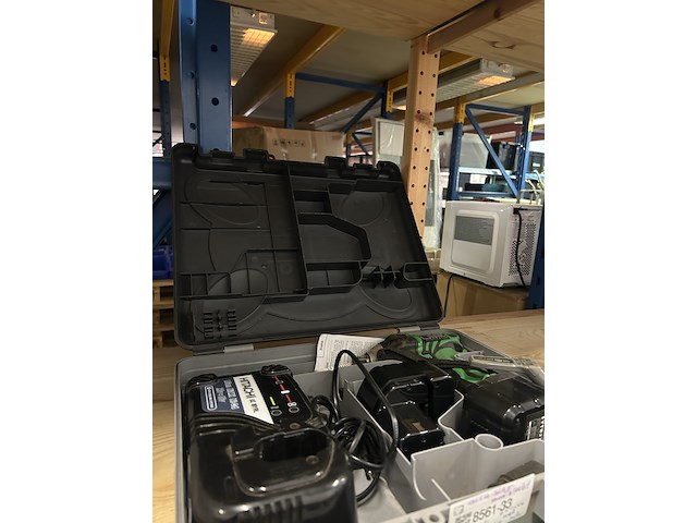 Boormachine in koffer met 2x accu en 1x lader hitachi - afbeelding 4 van  5