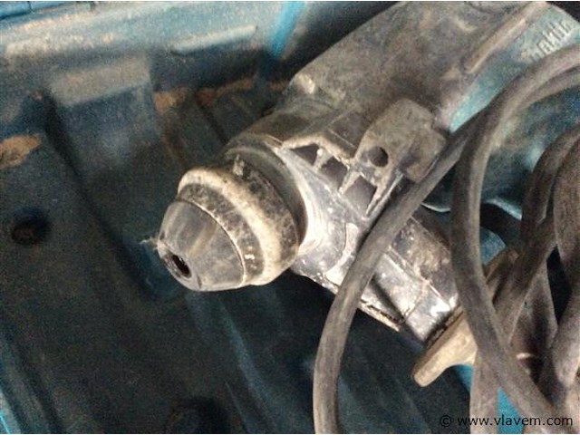 Boormachine makita werkend - afbeelding 2 van  3