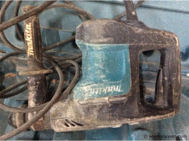 Boormachine makita werkend - afbeelding 3 van  3