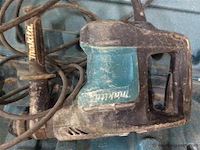 Boormachine makita werkend - afbeelding 3 van  3