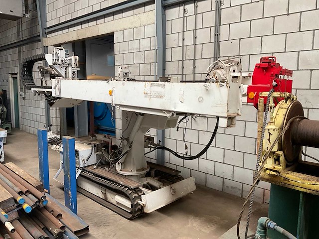 Boormachine op rupsen - afbeelding 1 van  16