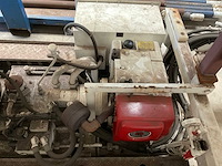 Boormachine op rupsen - afbeelding 16 van  16