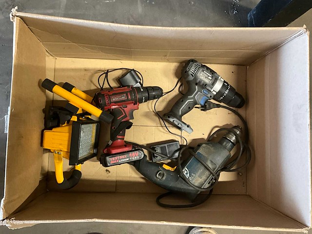 Boormachines en bouw lamp (4x) - afbeelding 1 van  5