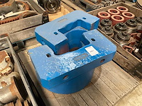 Boortafel onderdeel "rotary table master bushings" - afbeelding 2 van  2