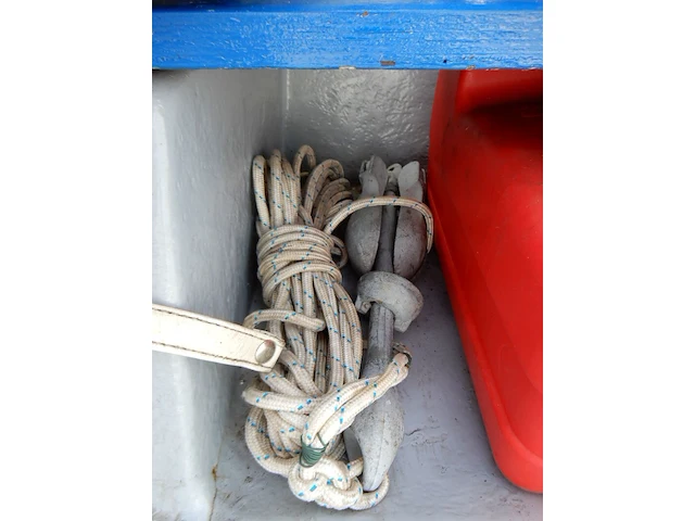 Boot met motor, trailer en diverse benodigdheden, blauw - afbeelding 2 van  15