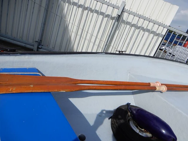 Boot met motor, trailer en diverse benodigdheden, blauw - afbeelding 3 van  15