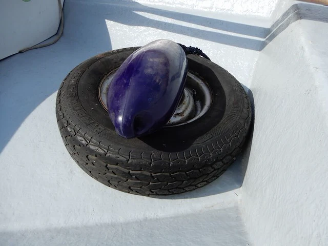 Boot met motor, trailer en diverse benodigdheden, blauw - afbeelding 4 van  15