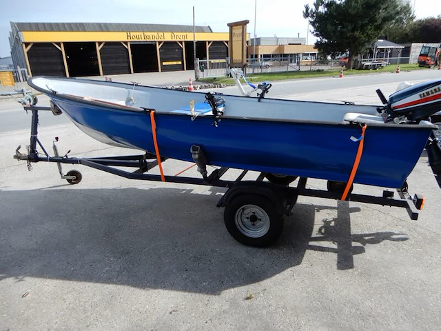 Boot met motor, trailer en diverse benodigdheden, blauw - afbeelding 8 van  15