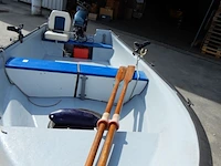 Boot met motor, trailer en diverse benodigdheden, blauw - afbeelding 11 van  15