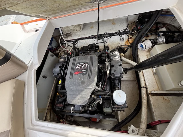 Boot met trailer, four winns, 230 horizon, 2005 - afbeelding 15 van  29