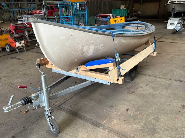 Boot met trailer - afbeelding 1 van  14