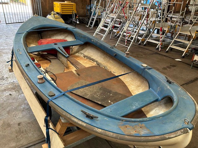 Boot met trailer - afbeelding 13 van  14