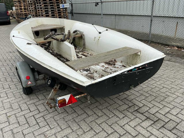 Boot op trailer sloep - afbeelding 15 van  20