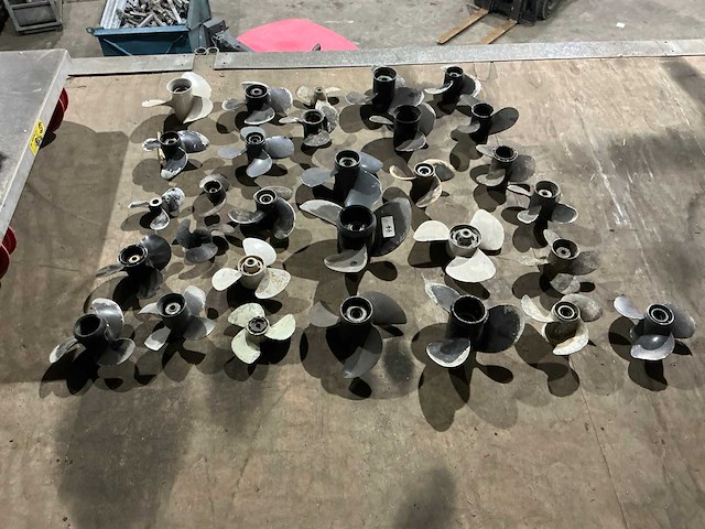 Boot schroef (30x) - afbeelding 2 van  5