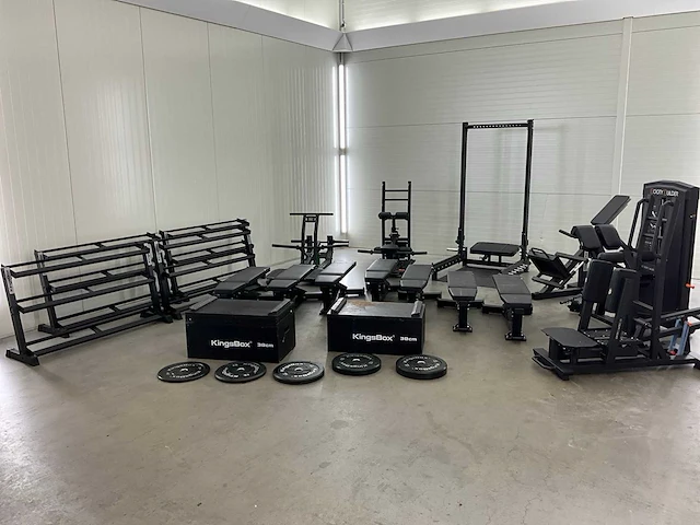 Booty builder / kingsbox partij fitnessapparatuur - afbeelding 9 van  17