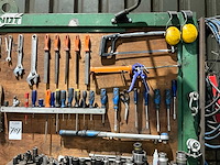 Bord met gereedschap - afbeelding 5 van  7