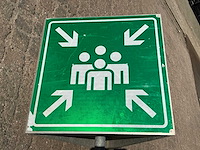 Bord “verzamelplaats”, op paal - afbeelding 3 van  4