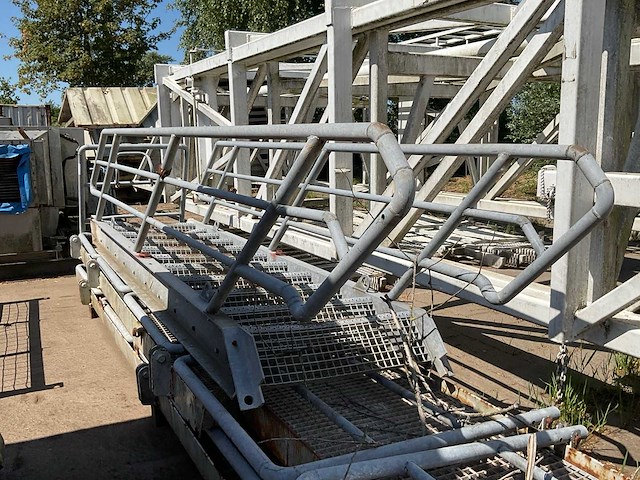 Bordes met steektrap - afbeelding 6 van  6