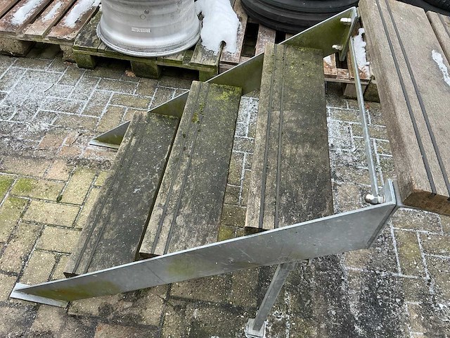 Bordes trap - afbeelding 4 van  4