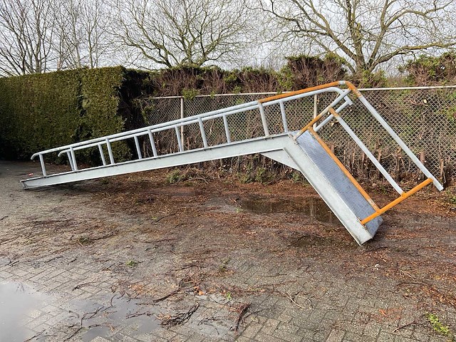 Bordestrap - afbeelding 9 van  13