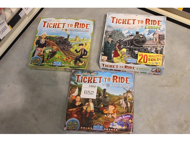 Bordspellen days of wonder ticket to ride w.o. nederland, iberia en europa, totaal 3 stuks. - afbeelding 1 van  1