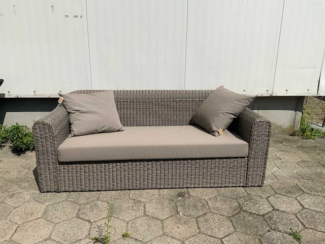 Borek - bali - garden benches - afbeelding 1 van  8