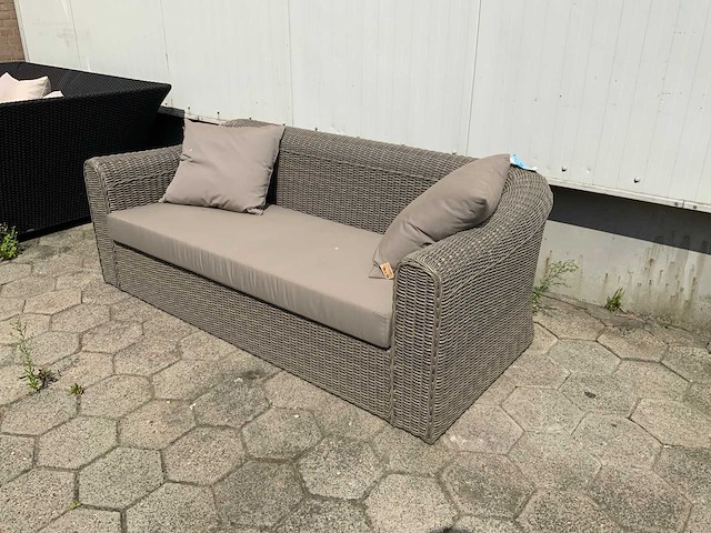 Borek - bali - garden benches - afbeelding 3 van  8