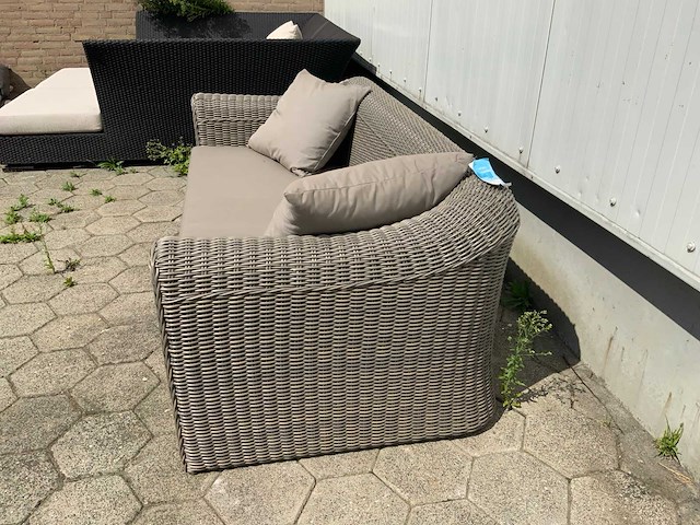 Borek - bali - garden benches - afbeelding 4 van  8