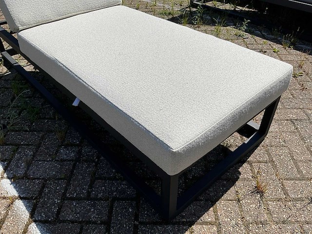 Borek - calcara - sunbed - afbeelding 1 van  3