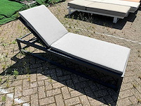 Borek - calcara - sunbed - afbeelding 3 van  6