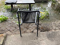 Borek - frias - garden table - afbeelding 6 van  7