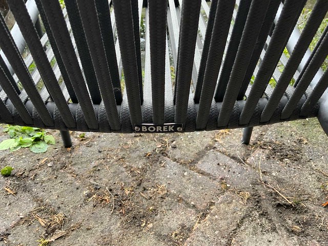 Borek - frias - garden table - afbeelding 7 van  7