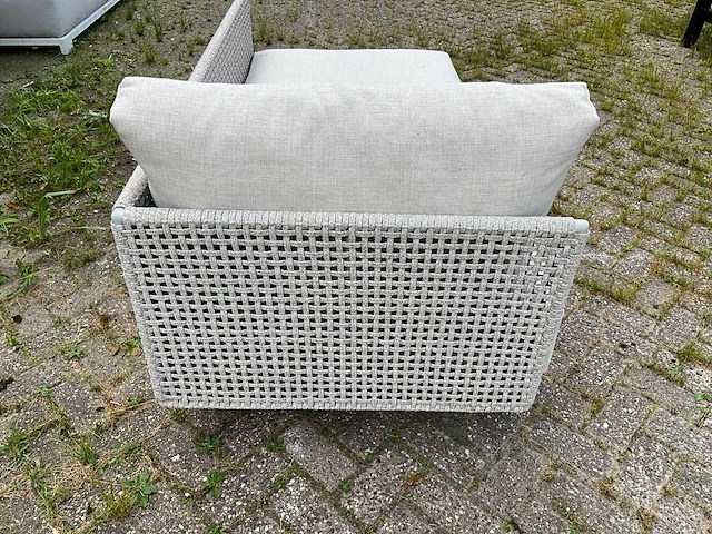Borek - garden bench - afbeelding 3 van  8