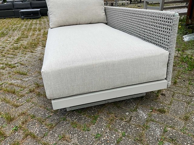 Borek - garden bench - afbeelding 7 van  8